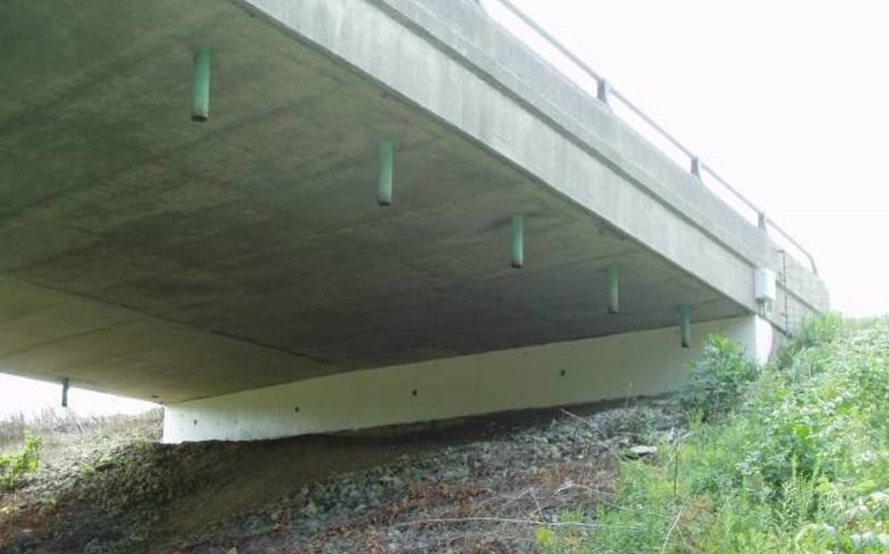 Abutment of I-75 Bridge over Kirkwood Road (mm 87) July 2005